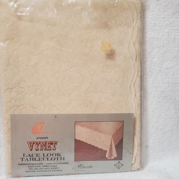 Vintage LCI Industries Vynet Lace Look Vinyl Tablecloth Alencon 52" x 52" Square - Picture 1 of 7